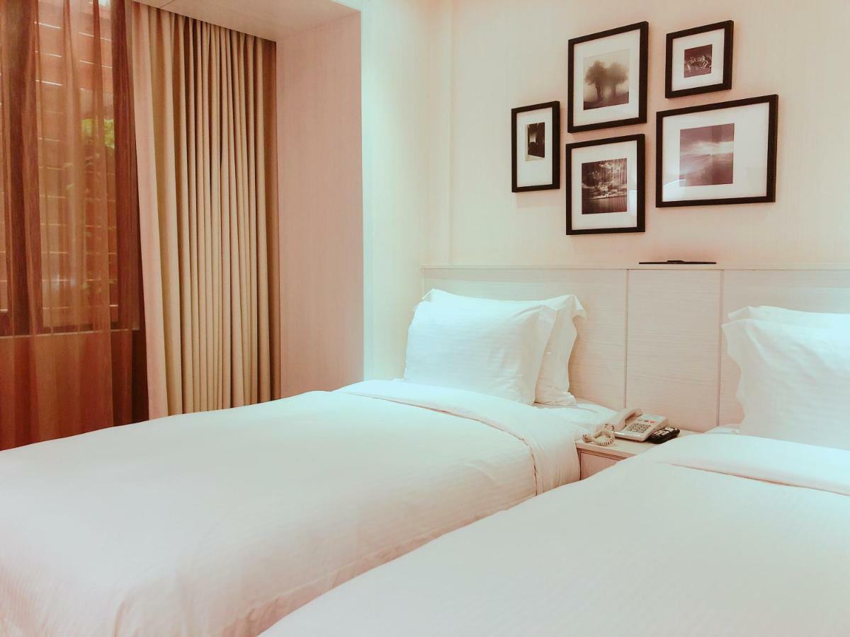Wemeet Hotel Pingtung Exterior foto
